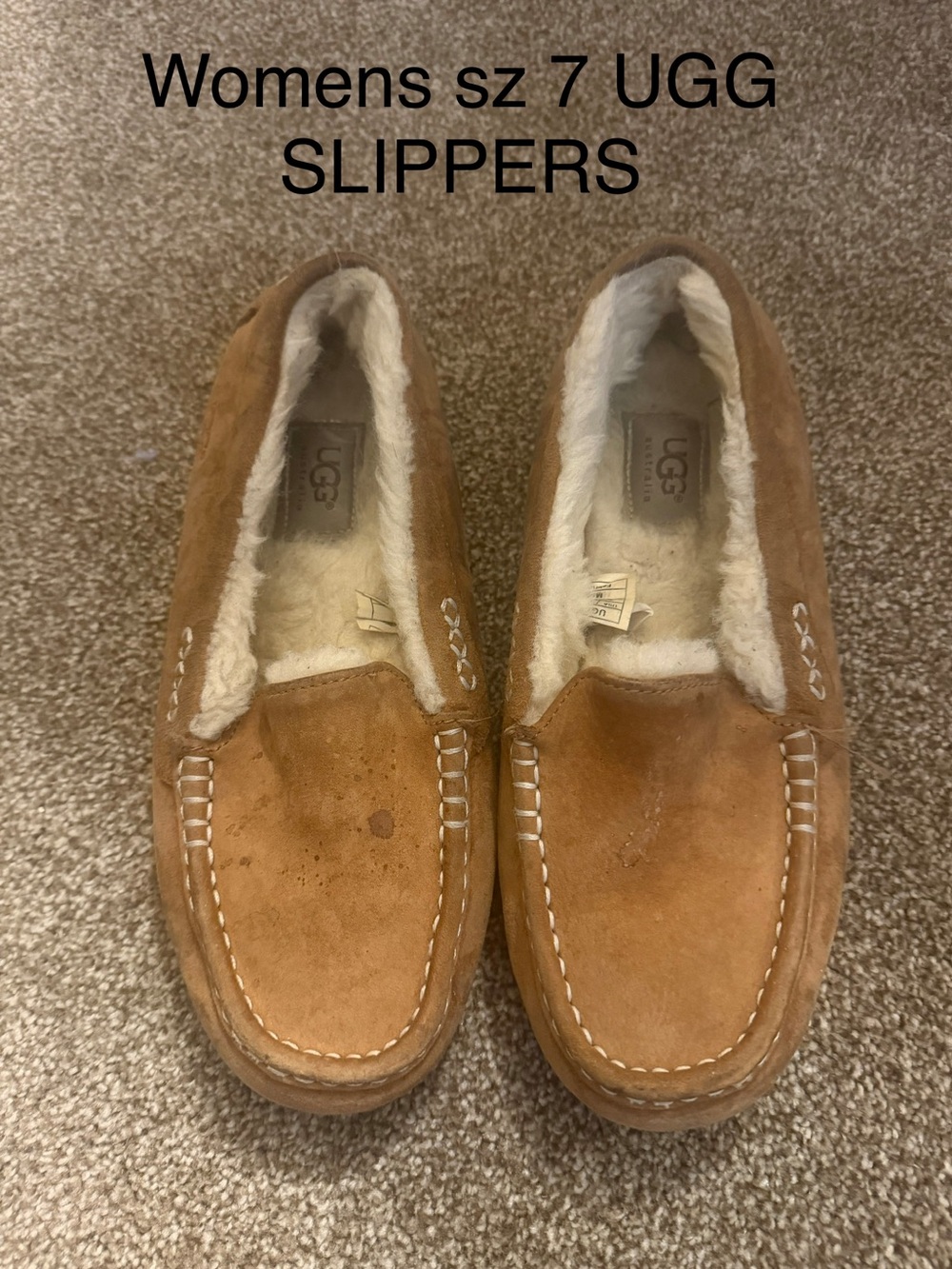 UGG women's Moccasin Slippers Sz 7